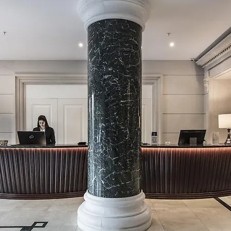 Xheko Imperial Luxury & מלון טיראנה