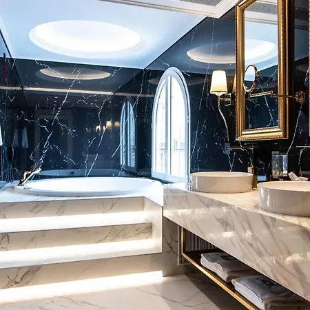 Xheko Imperial Luxury & Ξενοδοχείο Τίρανα