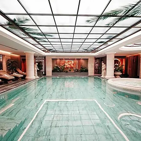 Xheko Imperial Luxury & Τίρανα