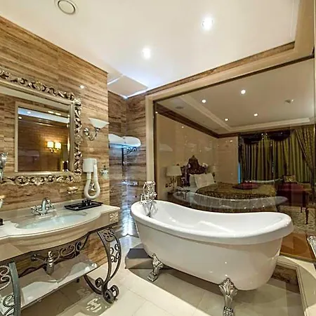 Xheko Imperial Luxury & Τίρανα