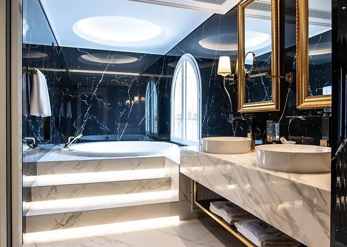 Xheko Imperial Luxury & 酒店 地拉那